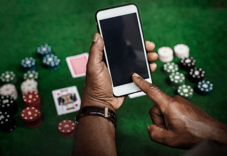 Kartu pemantauan akun dan privasi